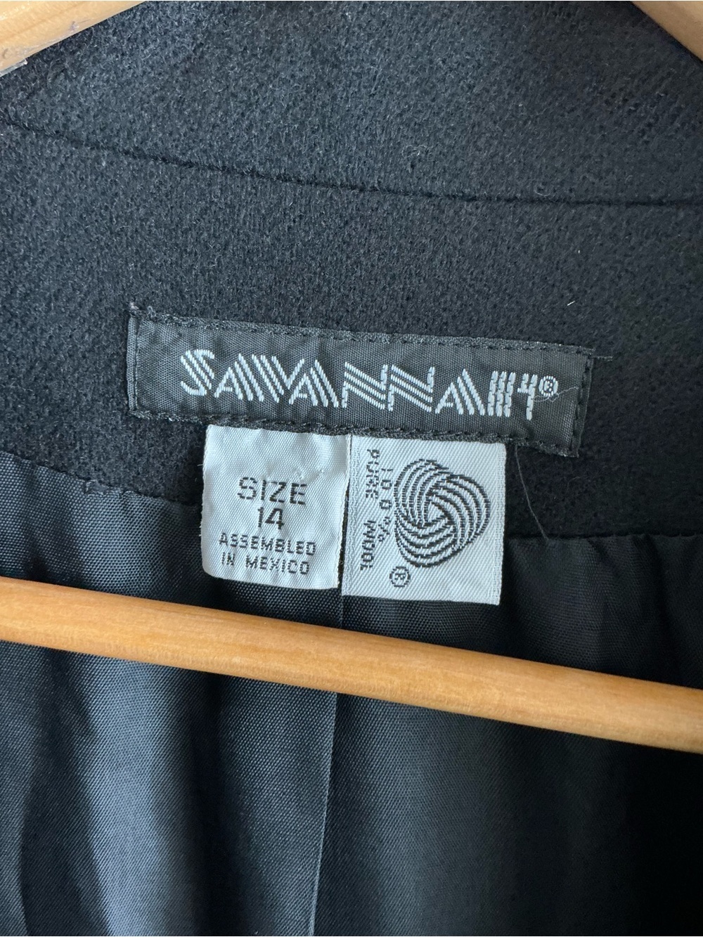 Savannah Women’s Black 100% Wool Blazer Jacket Gold Button Size 14 Vintage Style - Picture 2 of 8